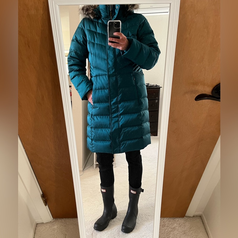 Land’s End Lighthouse Down puffer coat, M Bright teal color with shimmer.